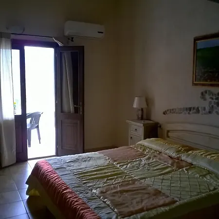 Hotell Valle Del Cedrino