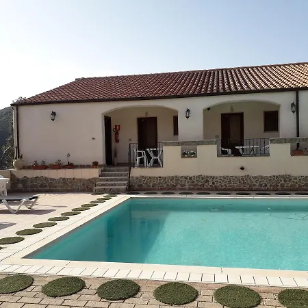 Hotell Valle Del Cedrino 2*